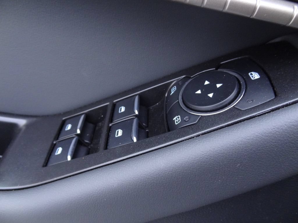 Used 2026 Ford Explorer Active w/ Active Comfort Package AWD/4WD image 18