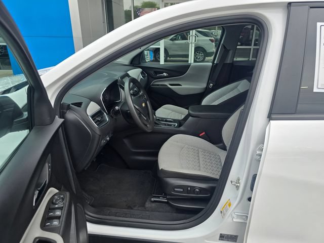 Used 2024 Chevrolet Equinox LS w/ LS Convenience Package AWD/4WD image 9