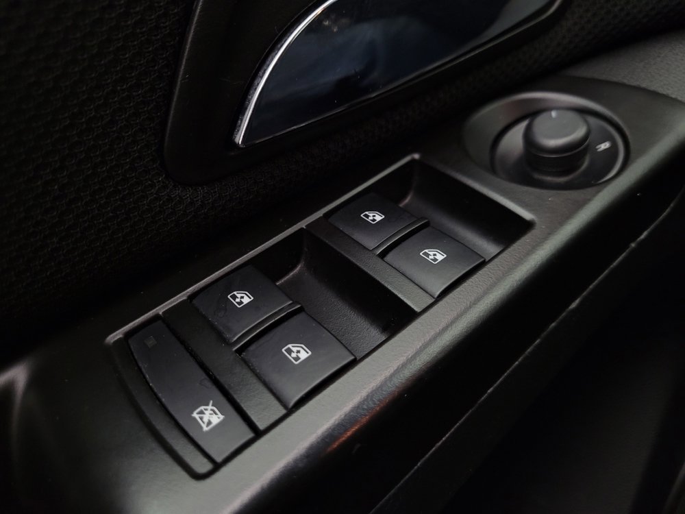 Used 2014 Chevrolet Cruze LT image 27