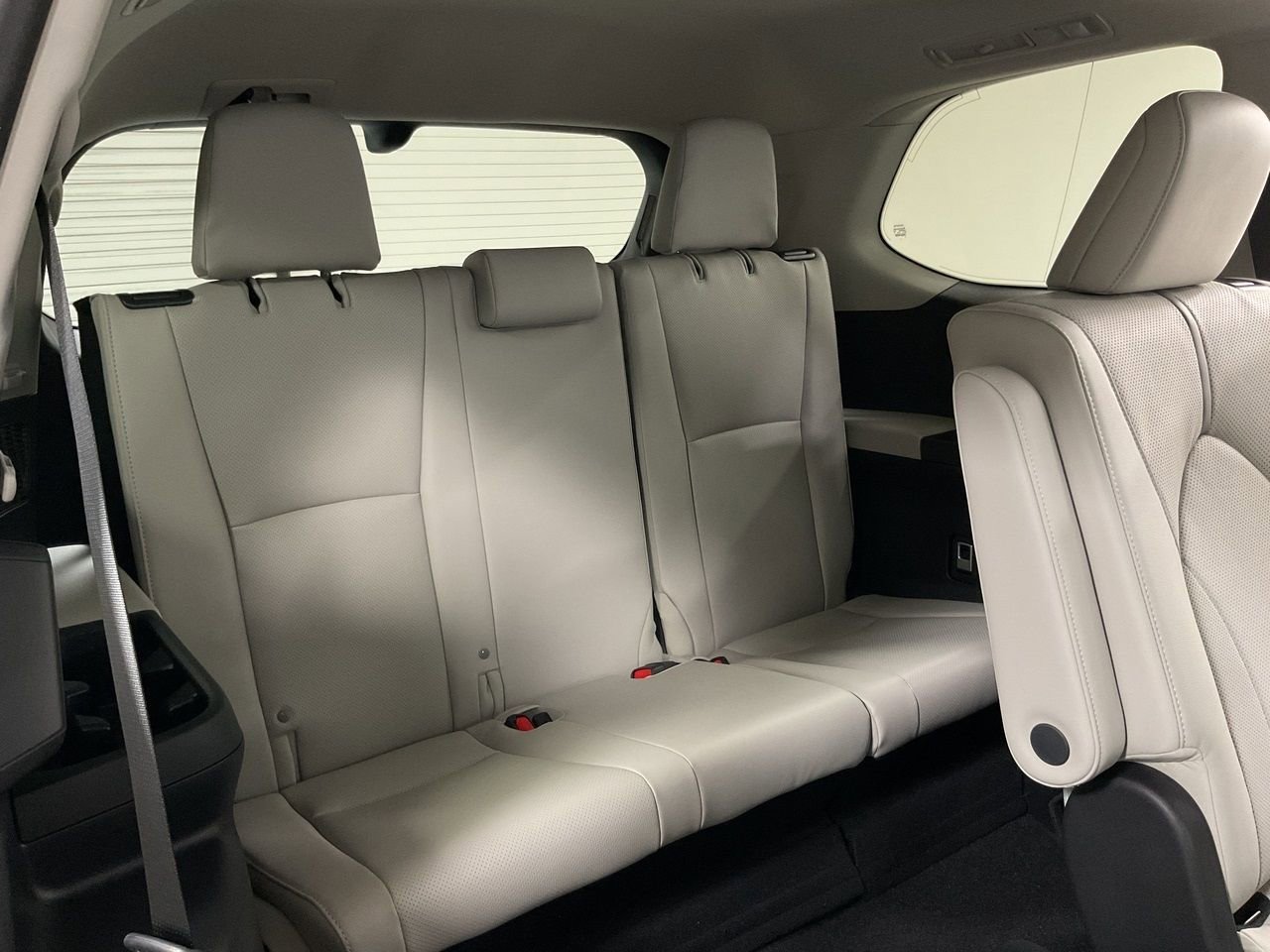 New 2025 Toyota Grand Highlander Platinum image 18