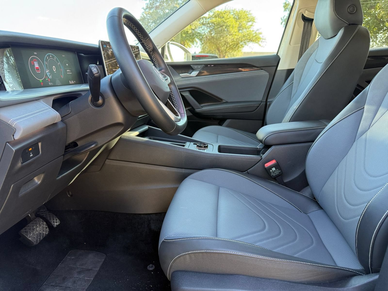 Used 2026 Volkswagen Tiguan SE AWD/4WD image 27