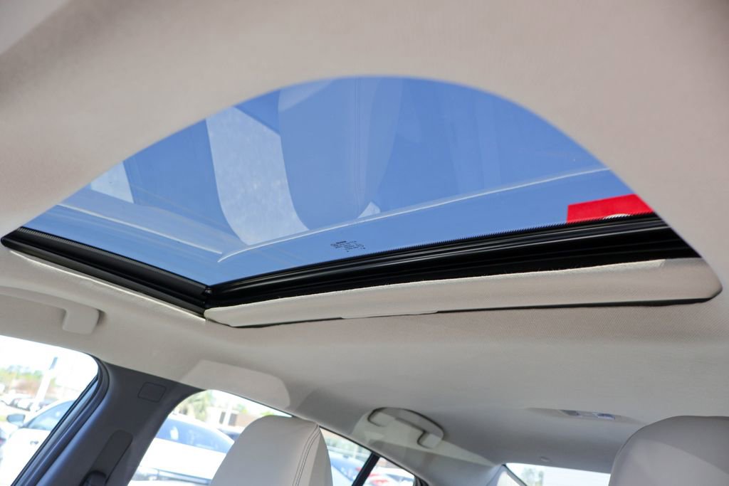 New 2026 Nissan Sentra SL image 9