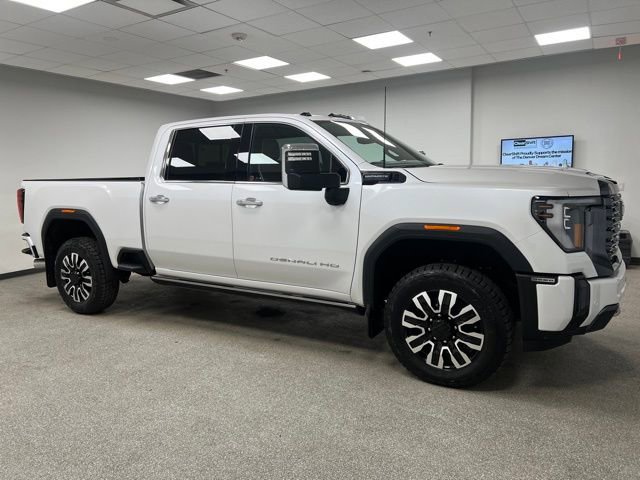 Used 2024 GMC Sierra 3500 Denali Ultimate image 13