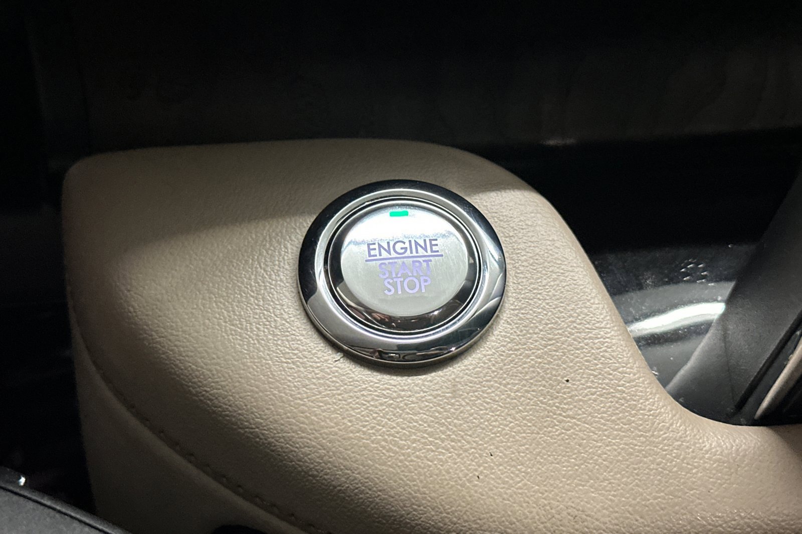 Used 2020 Lincoln Aviator Reserve w/ Equipment Group 202A image 24