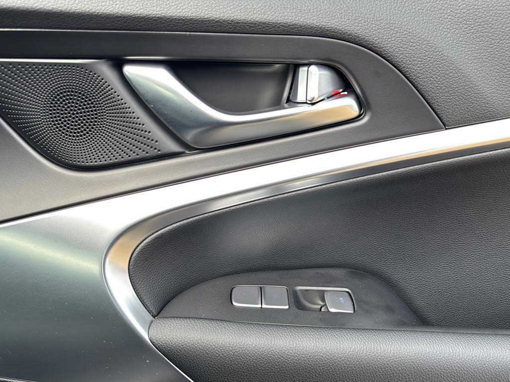 Certified 2026 Genesis G70 2.5T image 37