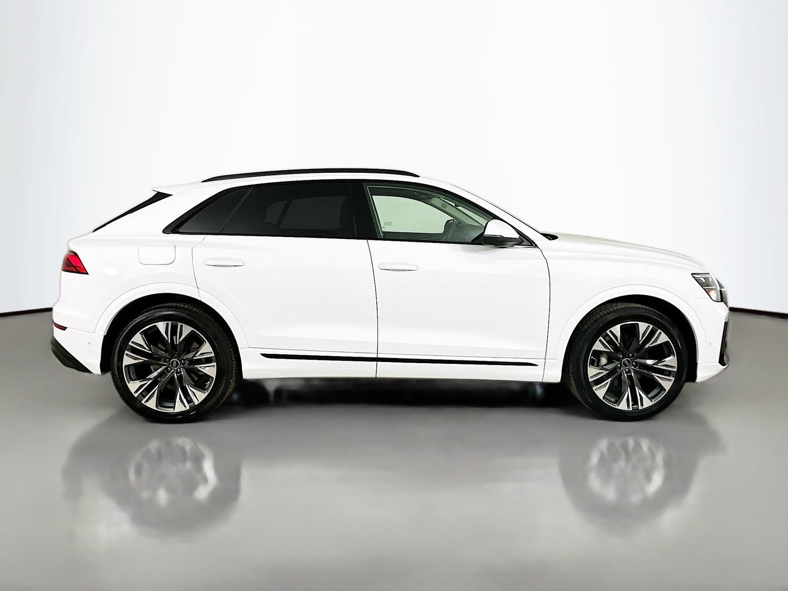 New 2026 Audi Q8 Premium Plus AWD/4WD image 4