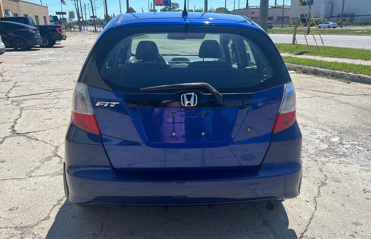 Used 2010 Honda Fit image 6