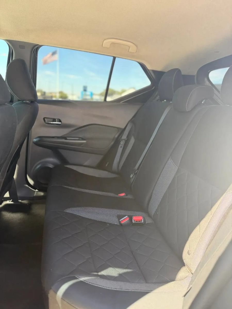 Used 2020 Nissan Kicks SV FWD image 18