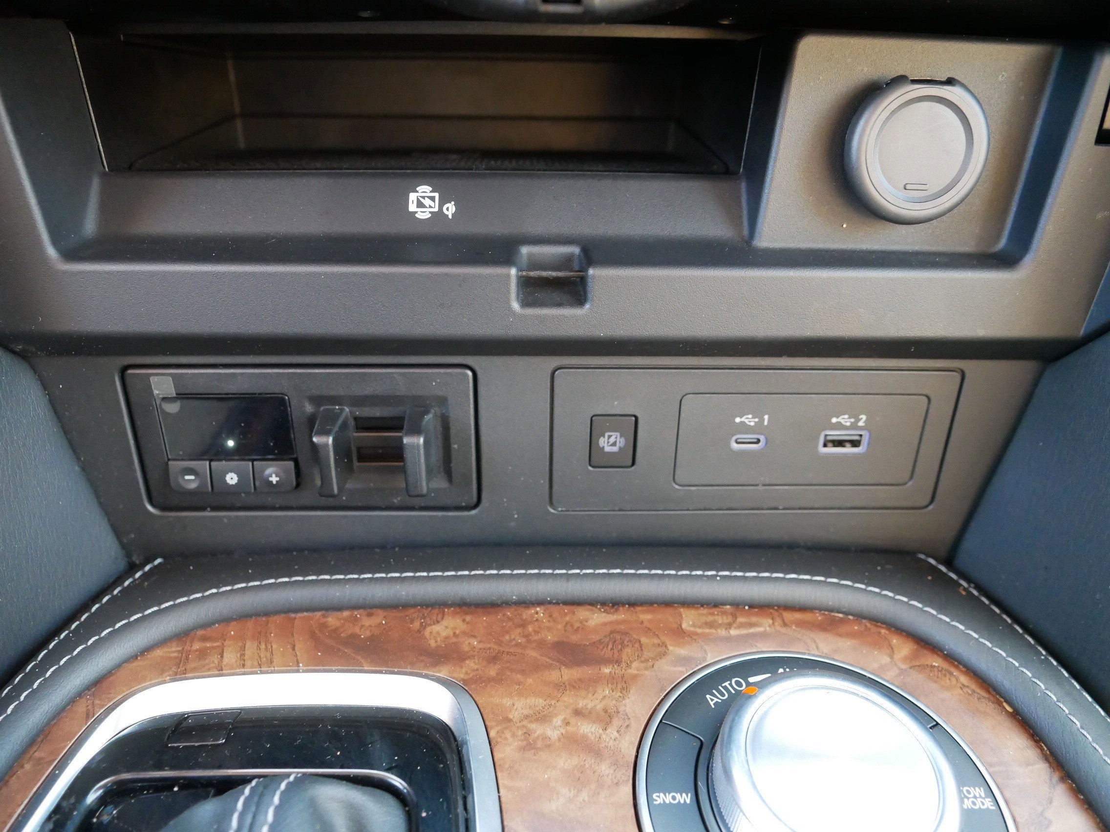 Certified 2023 Nissan Armada SL w/ Captain's Chairs Package image 33