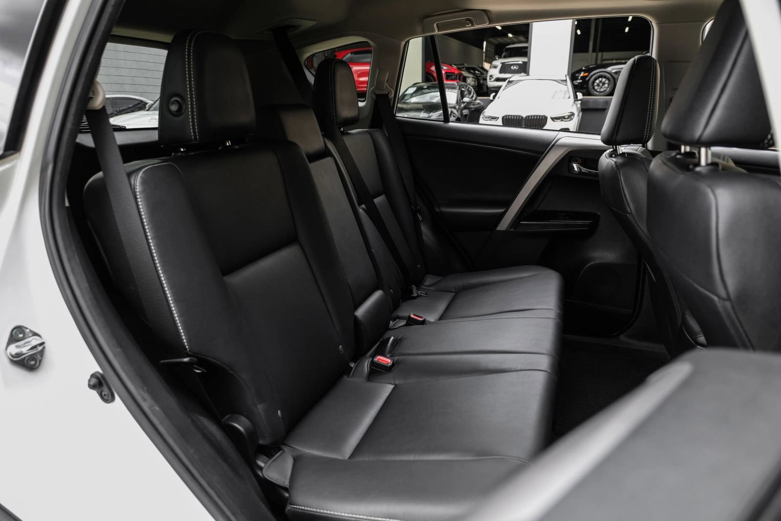 Used 2017 Toyota RAV4 Limited FWD image 38
