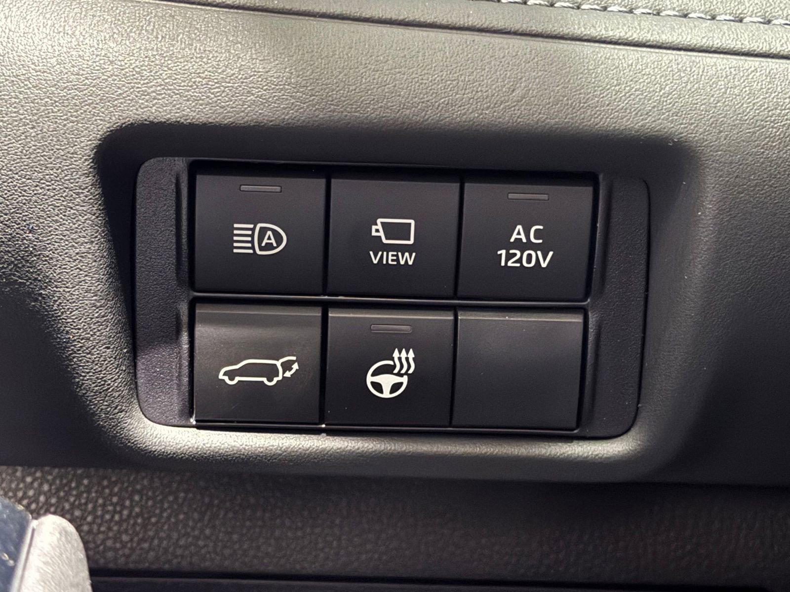 New 2026 Toyota Highlander Platinum image 32