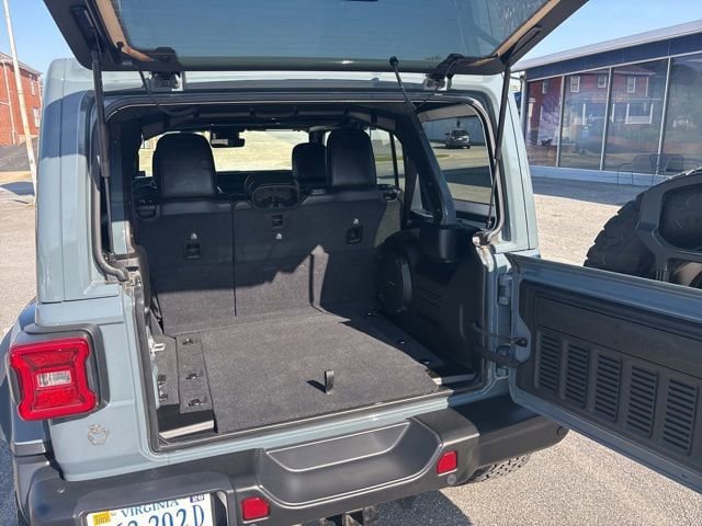 Used 2025 Jeep Wrangler Unlimited Rubicon image 16