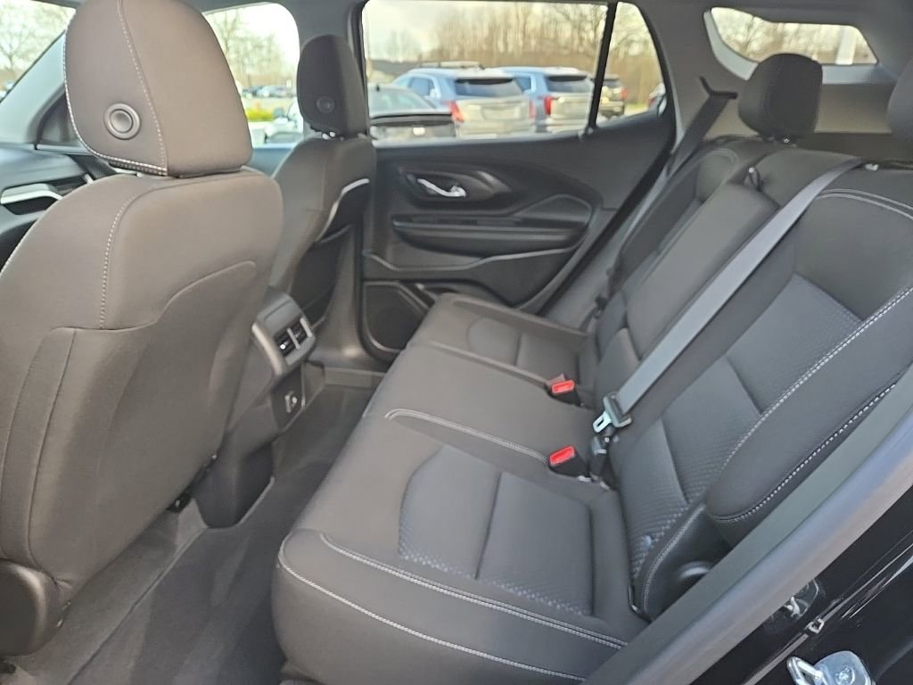 Used 2024 GMC Terrain SLE w/ Driver Convenience Package image 15