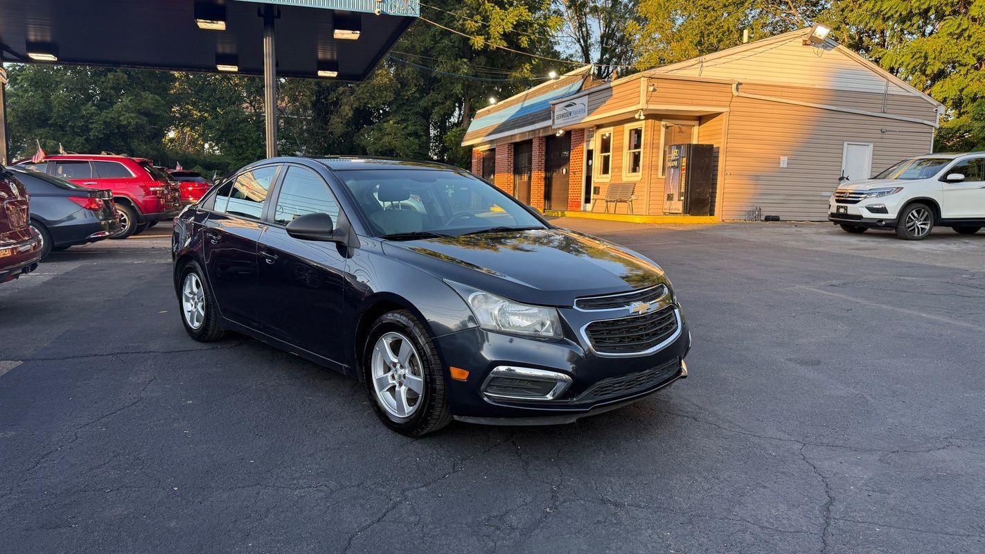 Used 2015 Chevrolet Cruze LS FWD image 7