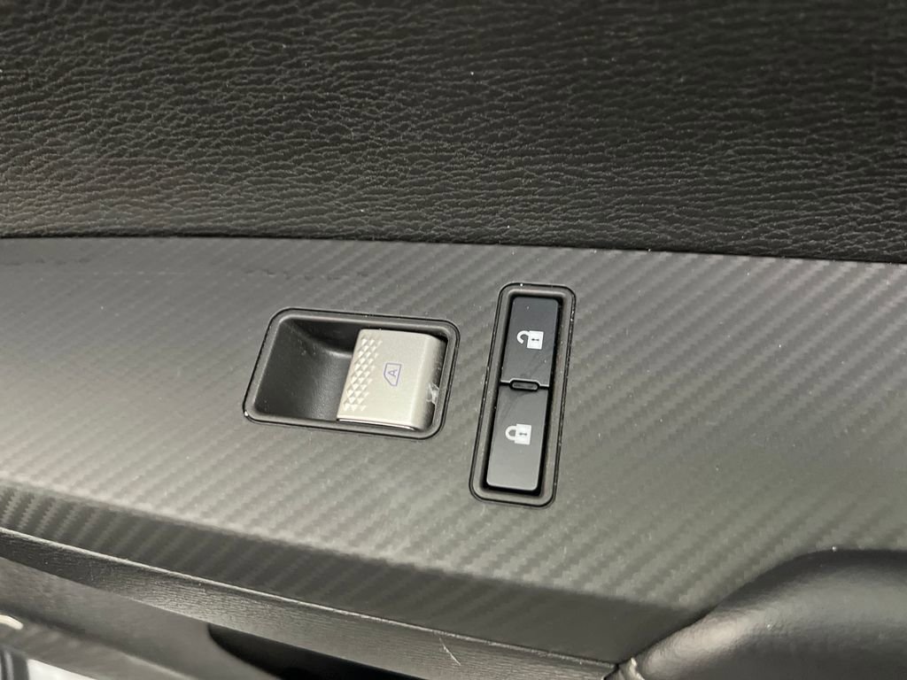 Used 2025 Mitsubishi Outlander SE AWD/4WD image 27