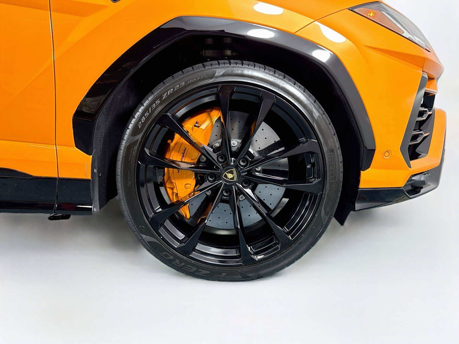 Used 2022 Lamborghini Urus AWD/4WD image 52