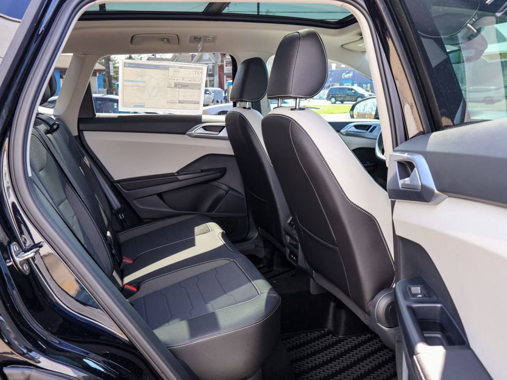 New 2026 Volkswagen Taos SE FWD image 29