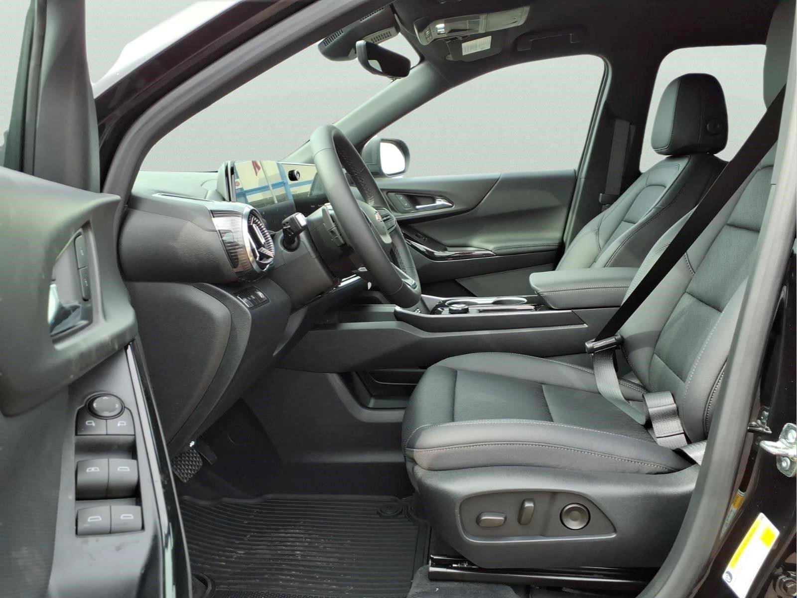 New 2026 Chevrolet Equinox LT w/ Convenience Package II FWD image 14
