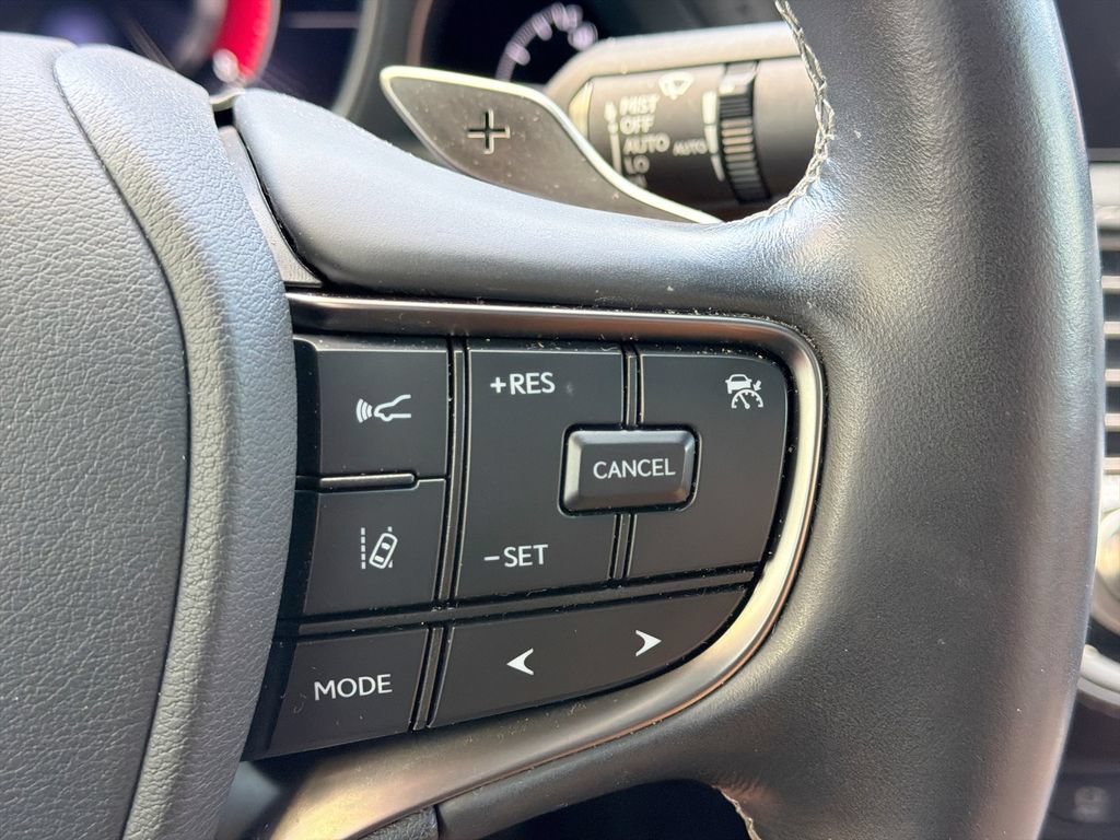 Certified 2022 Lexus LS 500 w/ Accessory Package (Z1) RWD image 27
