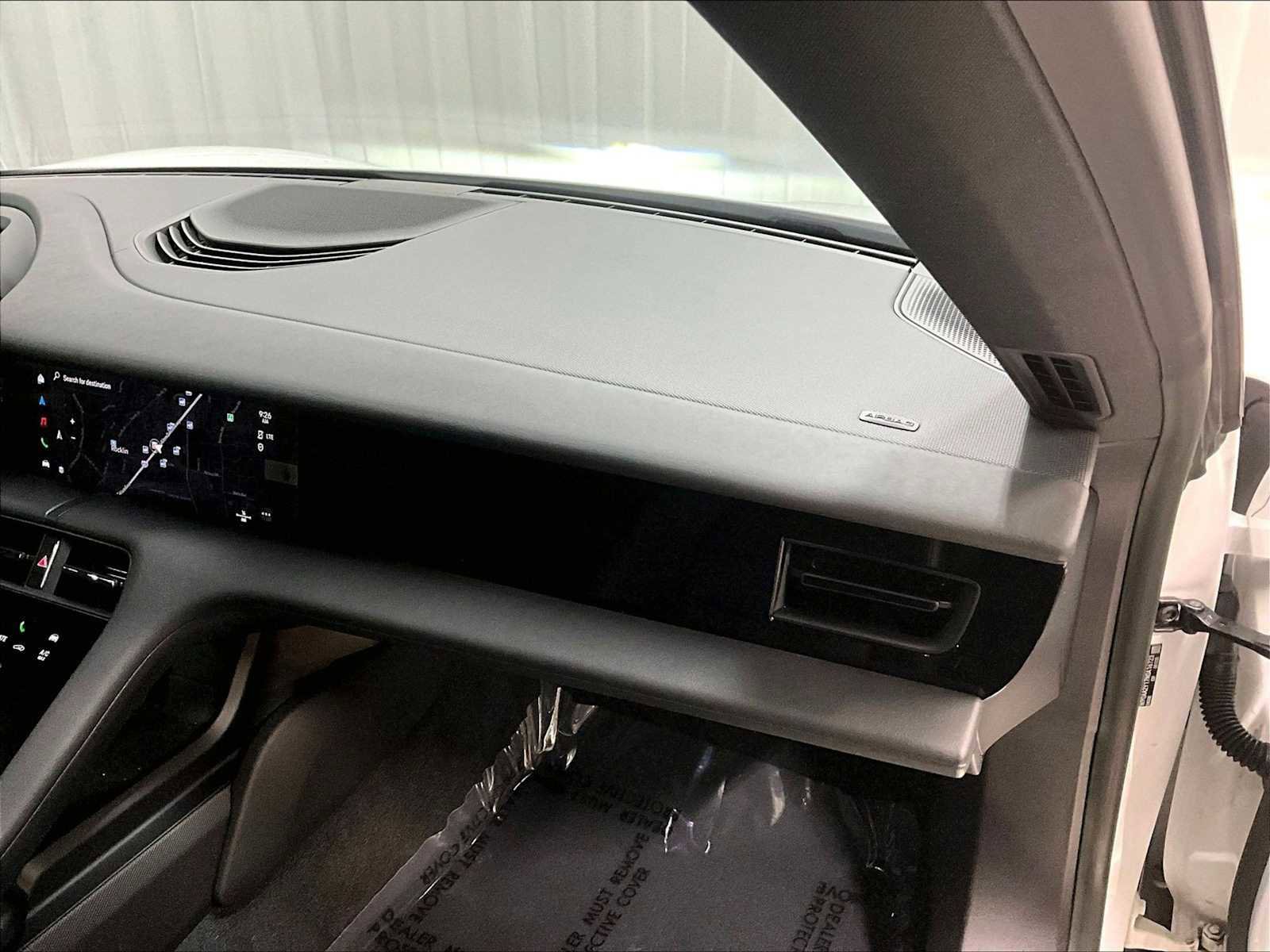 Used 2022 Porsche Taycan image 28