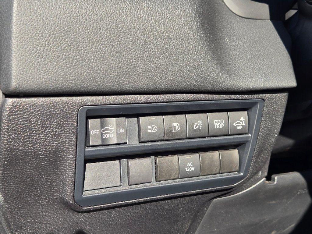 Used 2024 Toyota Tundra Limited AWD/4WD image 24