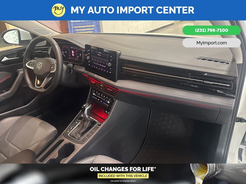 Used 2025 Volkswagen Jetta SEL image 30