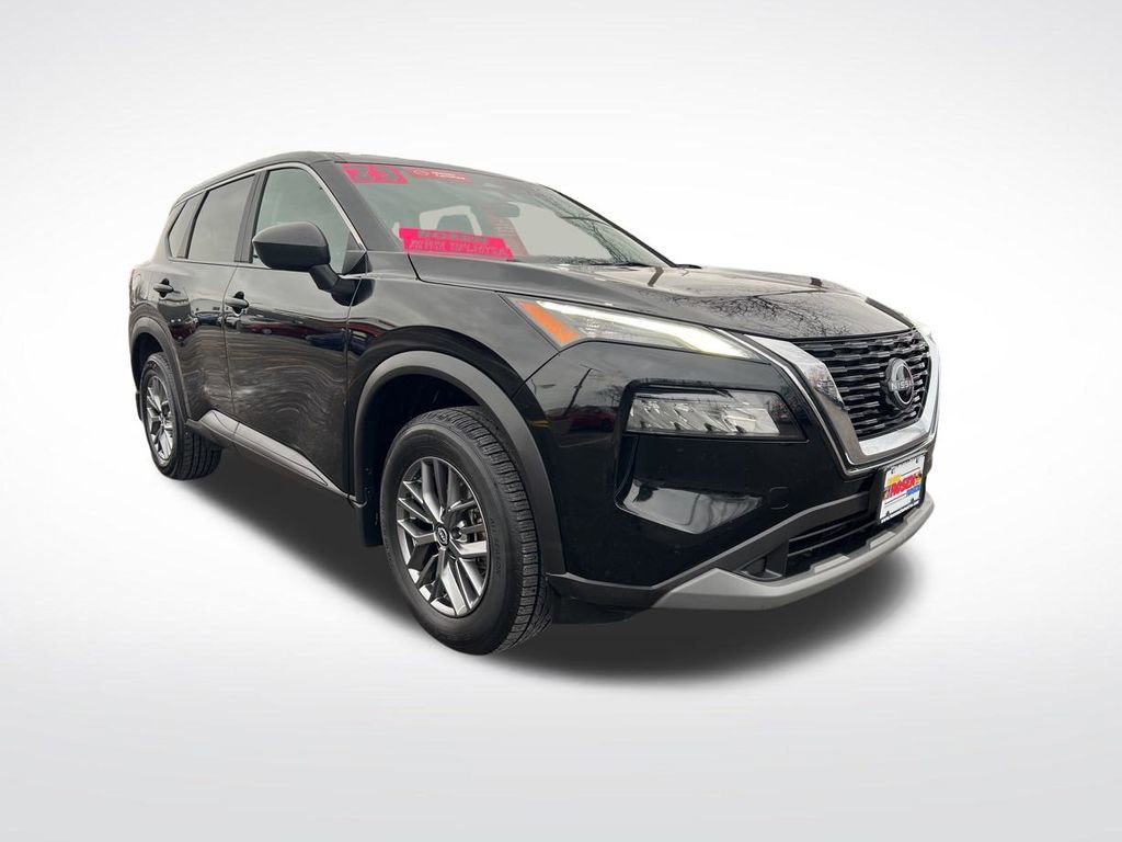 Certified 2023 Nissan Rogue S image 3
