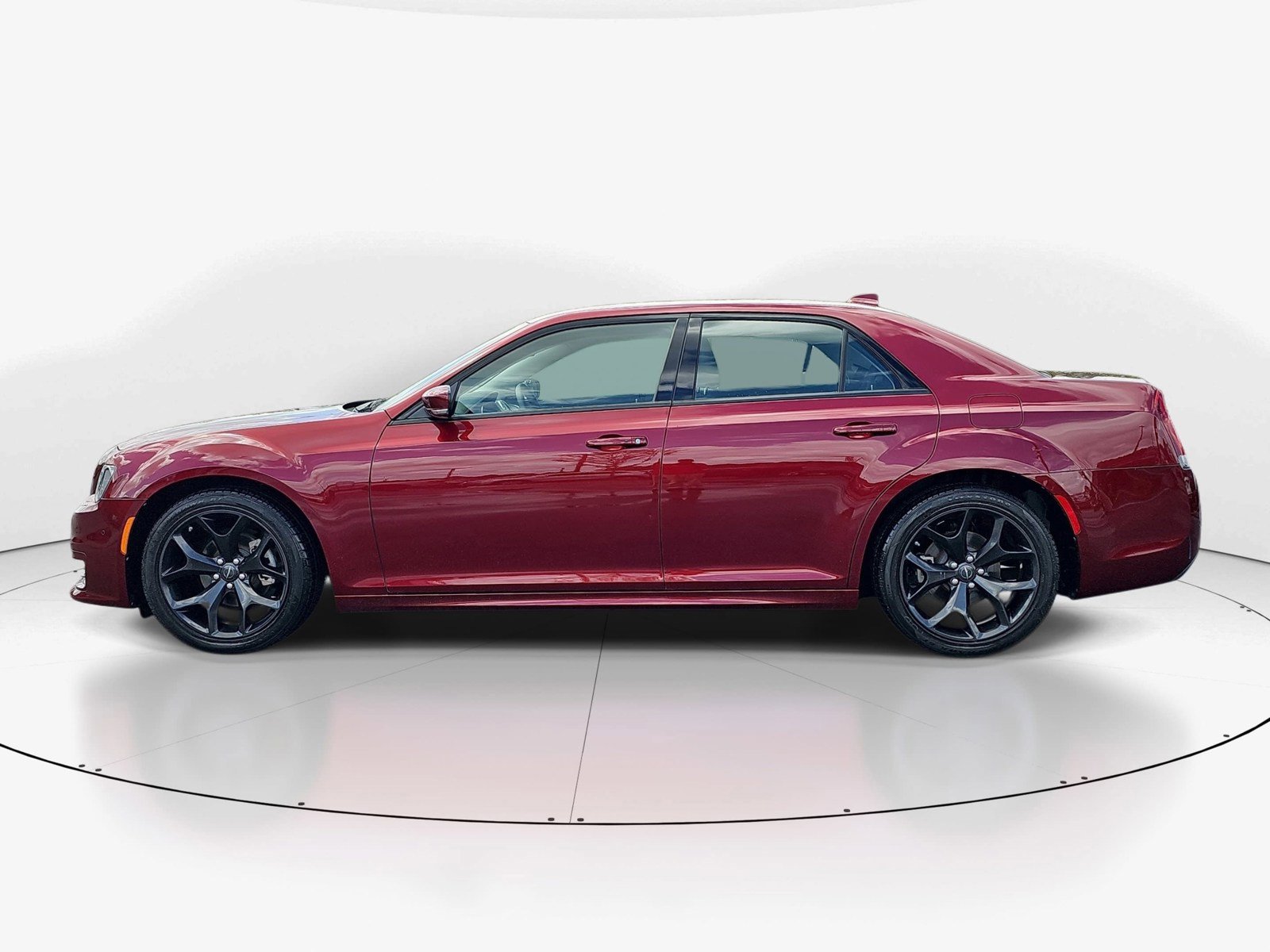 Used 2022 Chrysler 300 Touring L w/ Comfort Group RWD image 7