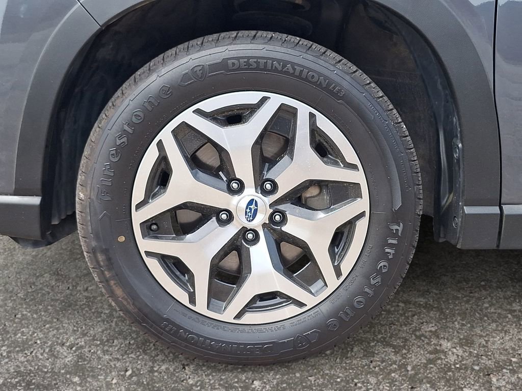 Used 2023 Subaru Forester Premium image 6