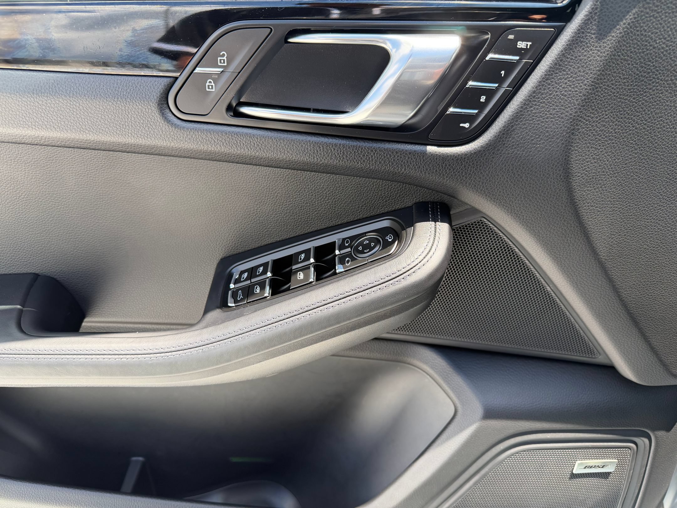 Certified 2026 Porsche Macan AWD/4WD image 24
