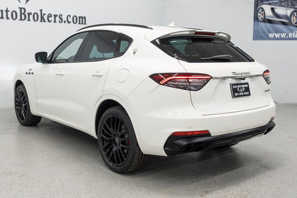 Used 2022 Maserati Levante GT AWD/4WD image 39