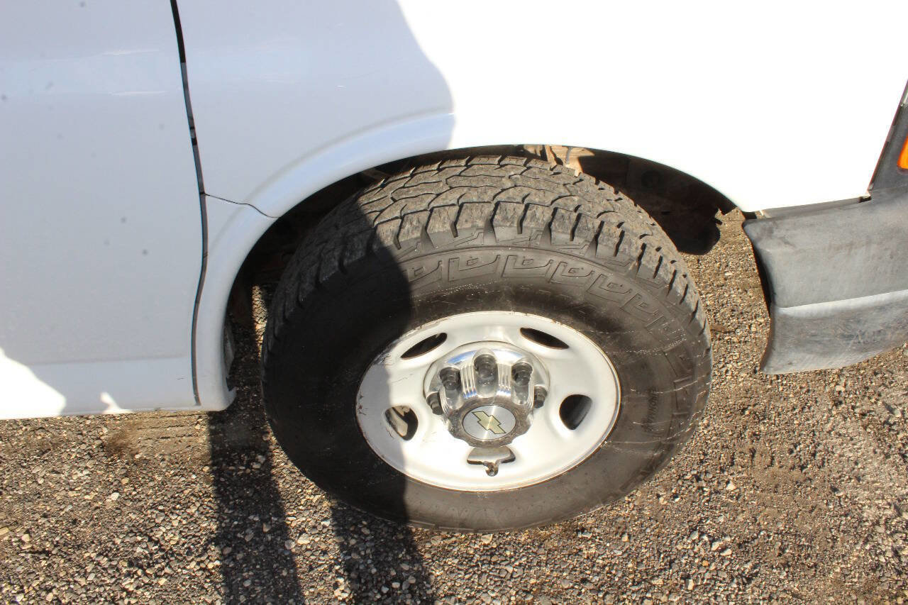 Used 2011 Chevrolet Express 3500 LT w/ LT Preferred Equipment Group image 24