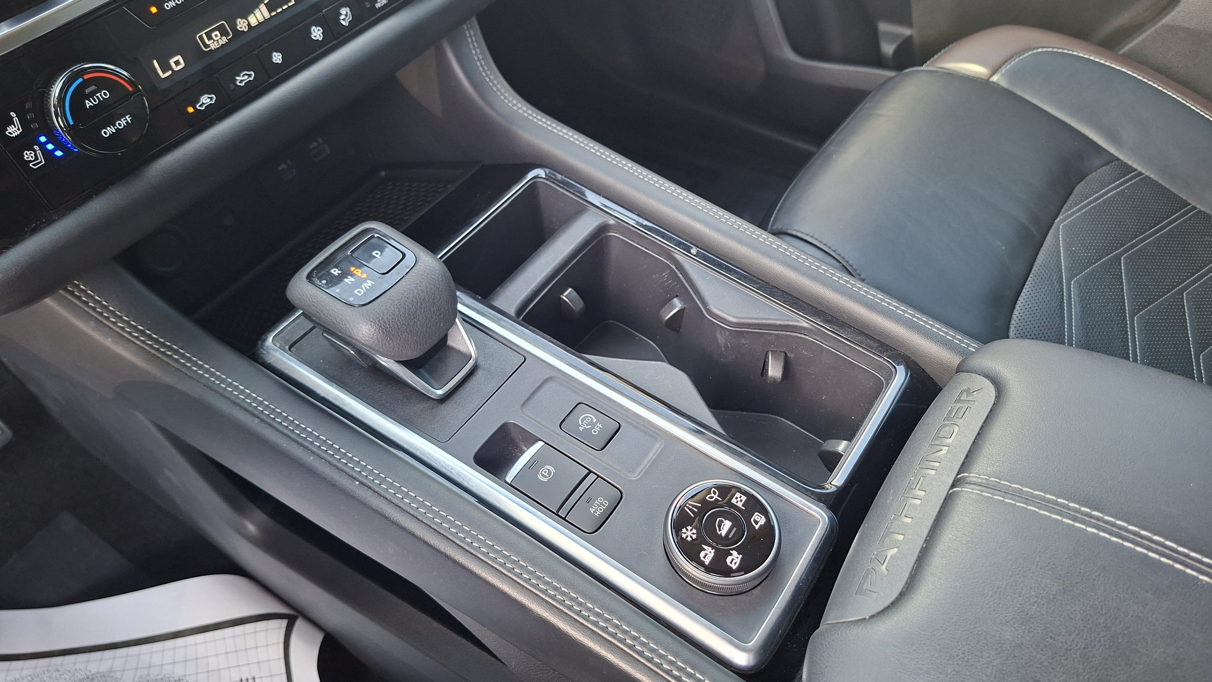 Certified 2023 Nissan Pathfinder Platinum AWD/4WD image 16