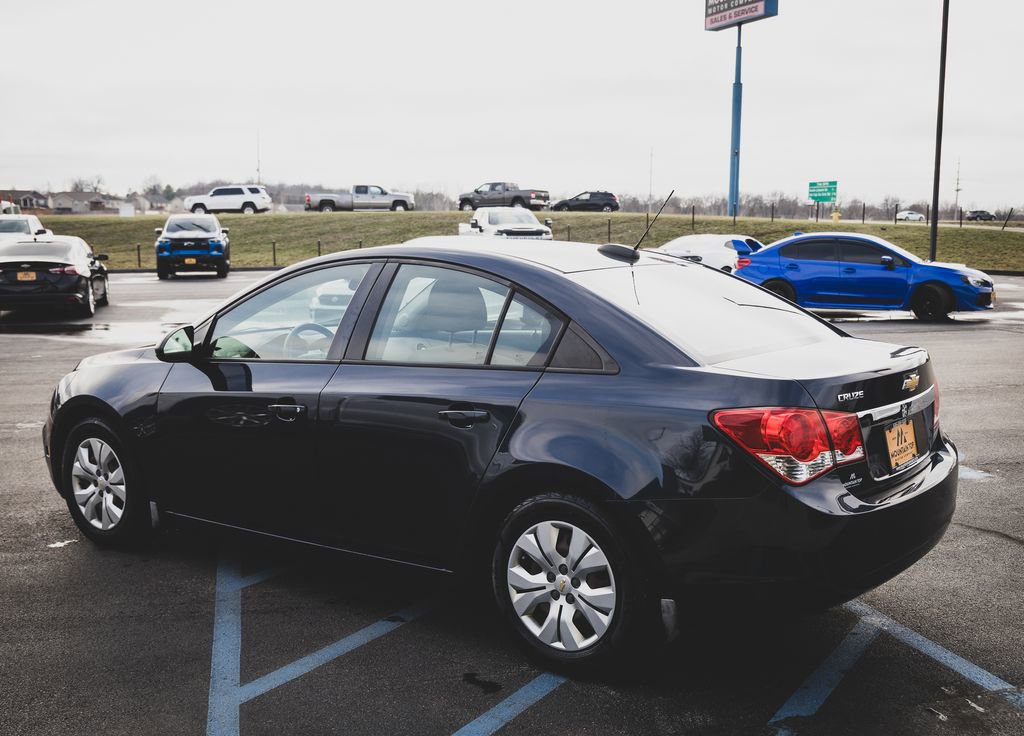 Used 2016 Chevrolet Cruze LS image 9