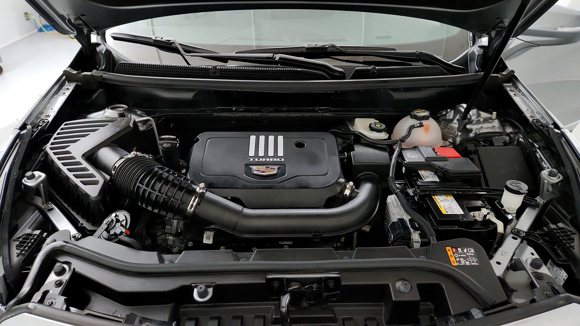 Used 2025 Cadillac XT5 Premium Luxury w/ LPO, Floor Liner Package FWD image 11