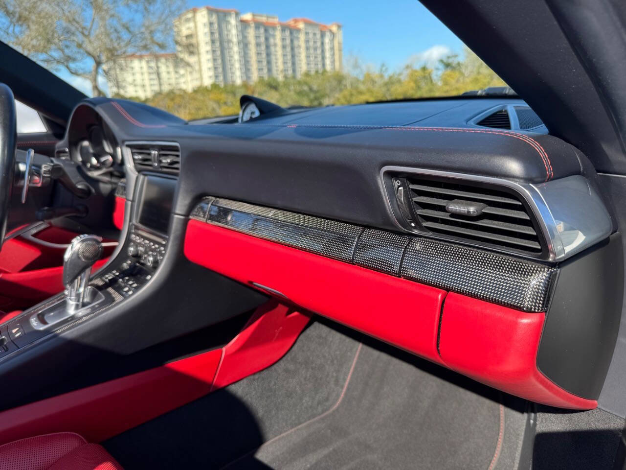 Used 2015 Porsche 911 Turbo S image 74