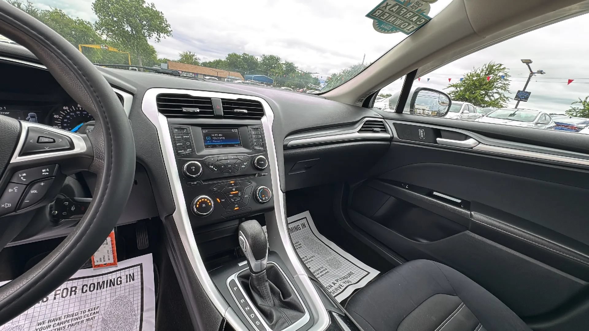 Used 2014 Ford Fusion SE FWD image 18