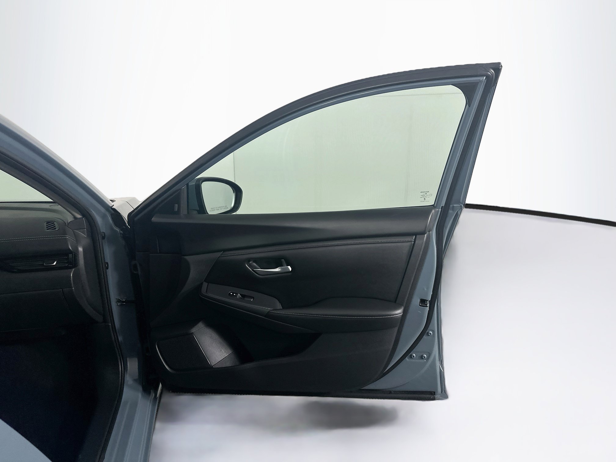 Used 2025 Nissan Sentra SV FWD image 30