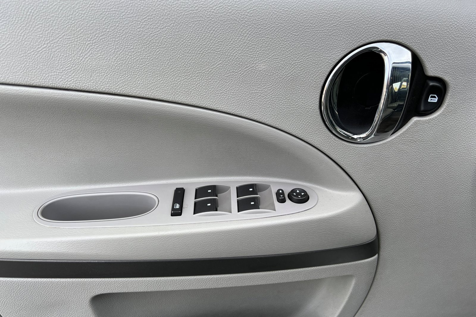 Used 2011 Chevrolet HHR LT w/ LT Preferred Equipment Group image 12