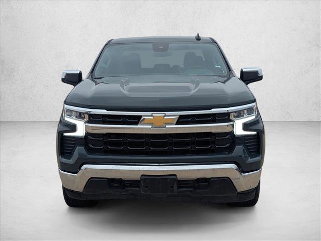 Used 2025 Chevrolet Silverado 1500 LT image 2