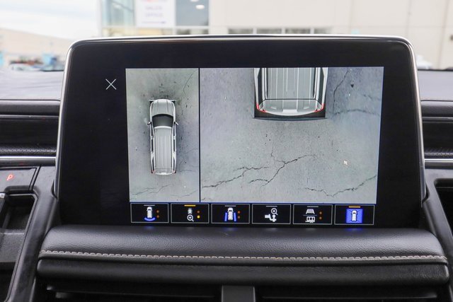 Used 2022 GMC Yukon SLT w/ SLT Premium Package image 9