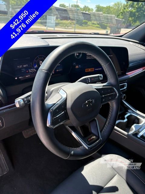 Used 2025 Chevrolet Traverse Z71 w/ Driver Confidence Package AWD/4WD image 16