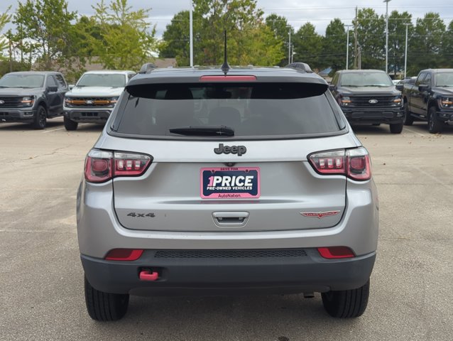 Used 2018 Jeep Compass Trailhawk w/ Leather Interior Group AWD/4WD image 8