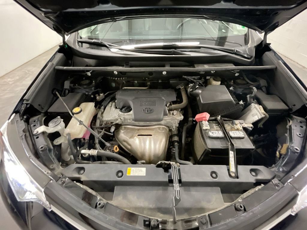 Used 2018 Toyota RAV4 Platinum image 29