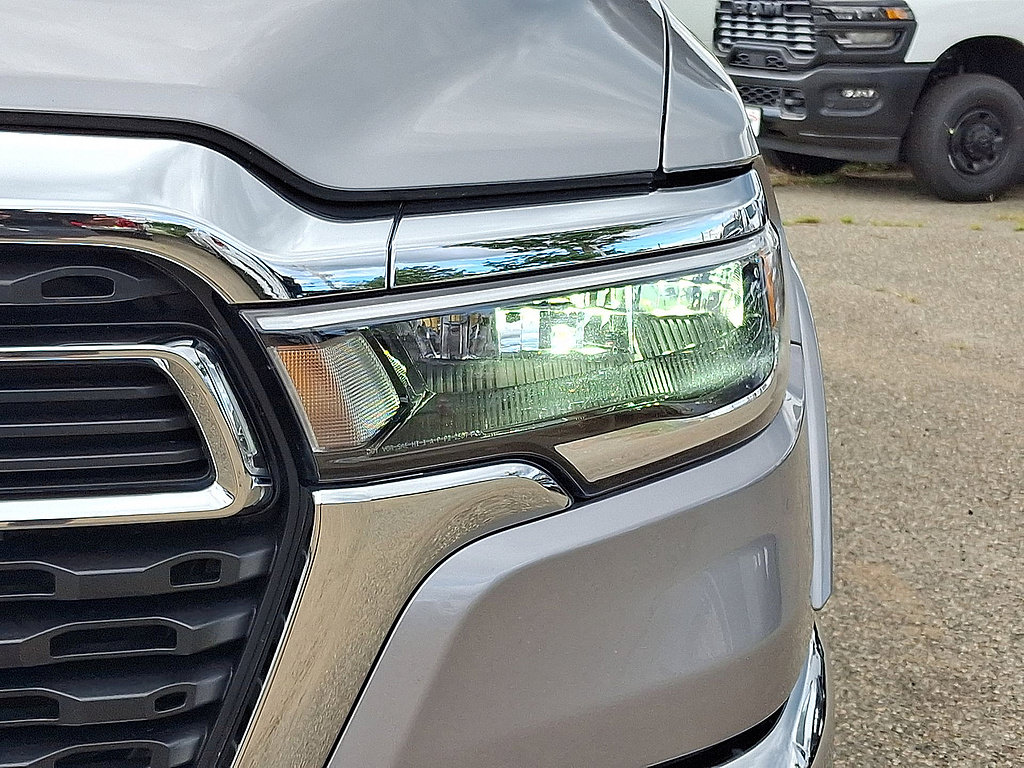 Used 2025 RAM 1500 Big Horn AWD/4WD image 34