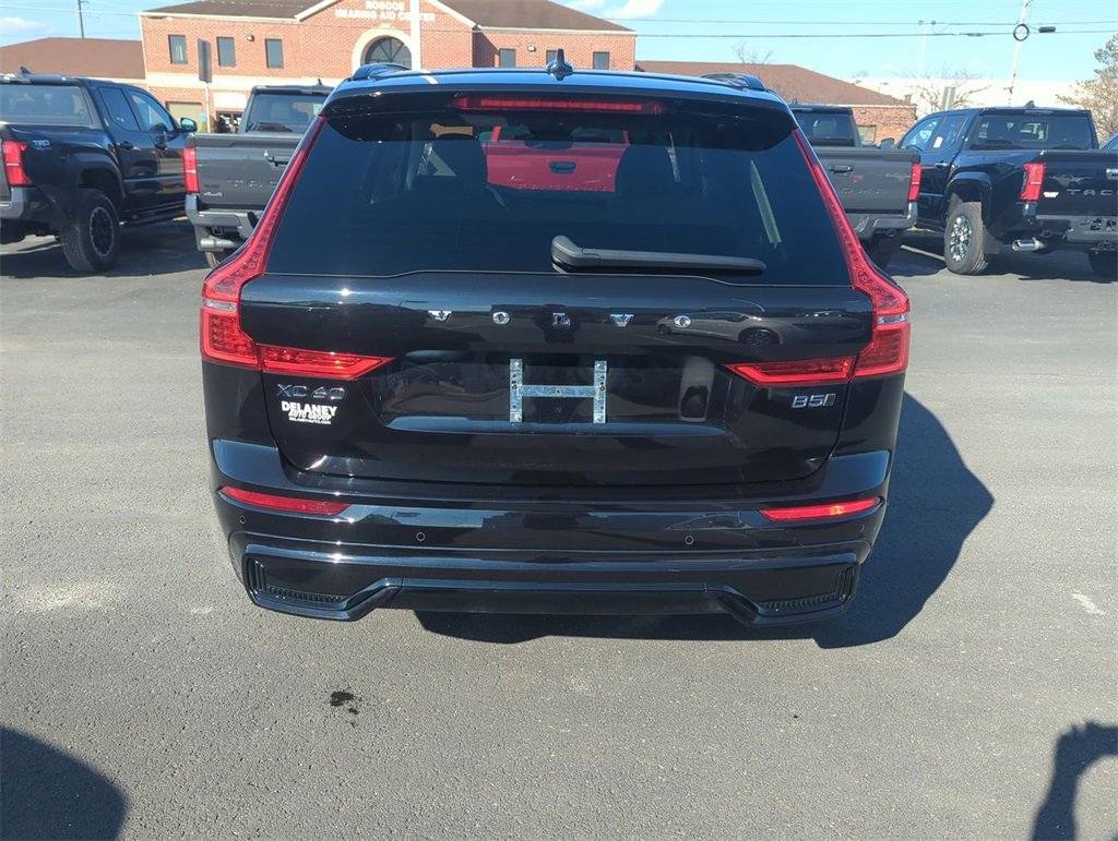 Used 2024 Volvo XC60 B5 Ultimate image 7