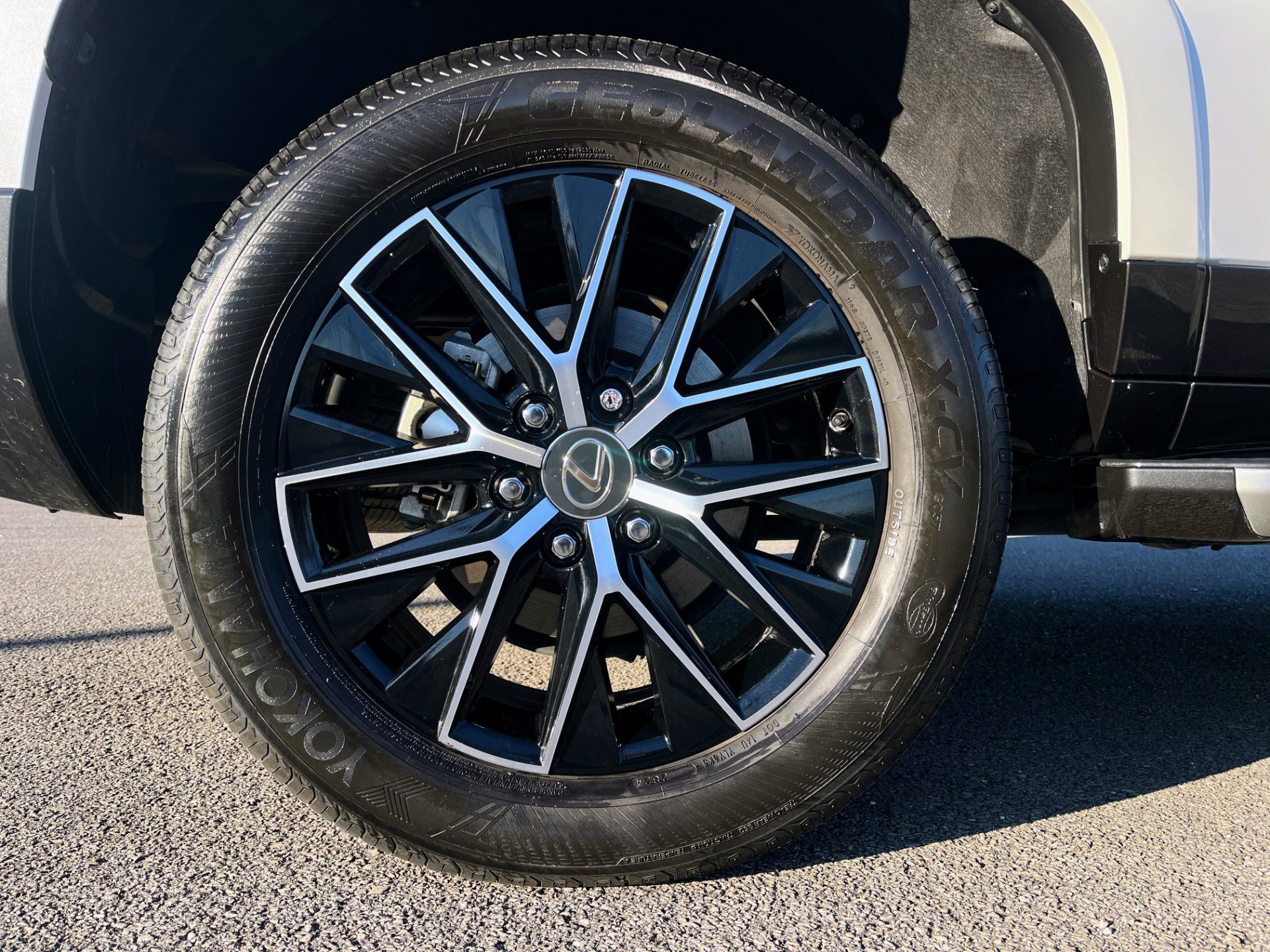 Used 2024 Lexus GX 550 w/ Accessory Package (Z1) image 10