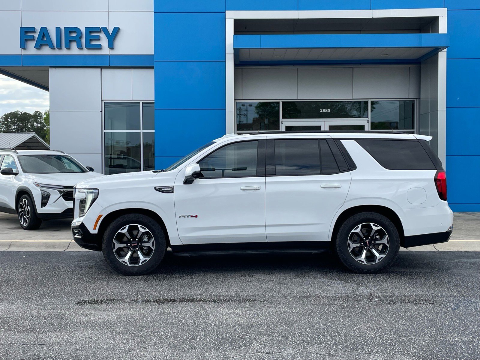 Used 2025 GMC Yukon AT4 w/ Premium Trailering Package image 2