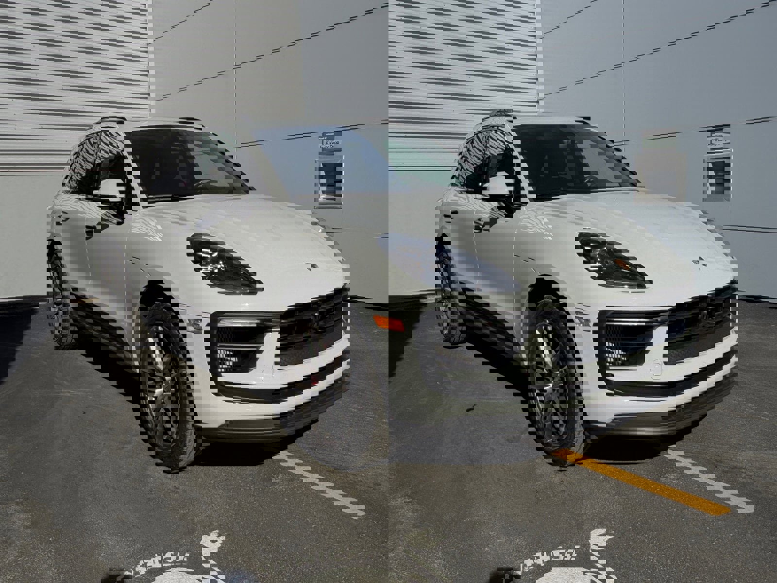 Certified 2023 Porsche Macan S image 5