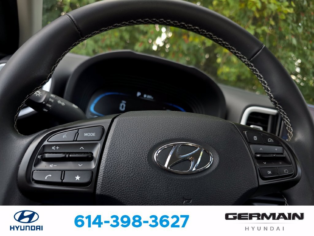 Used 2024 Hyundai Venue Limited FWD image 22